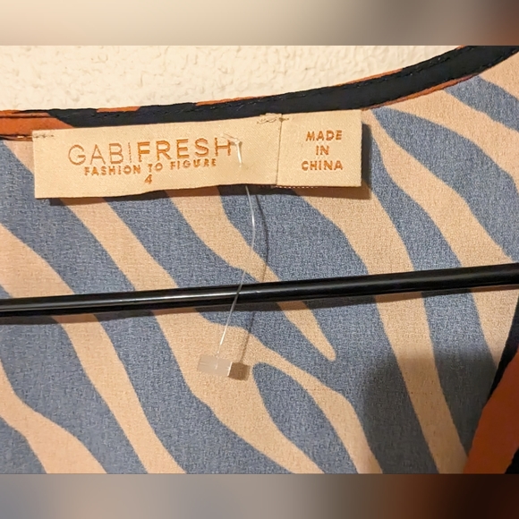 Gabi Fresh Fashion To Figure, Zebra Print, Volume Sleeve, Wrap Blouse, Size 4X - Picture 4 of 7